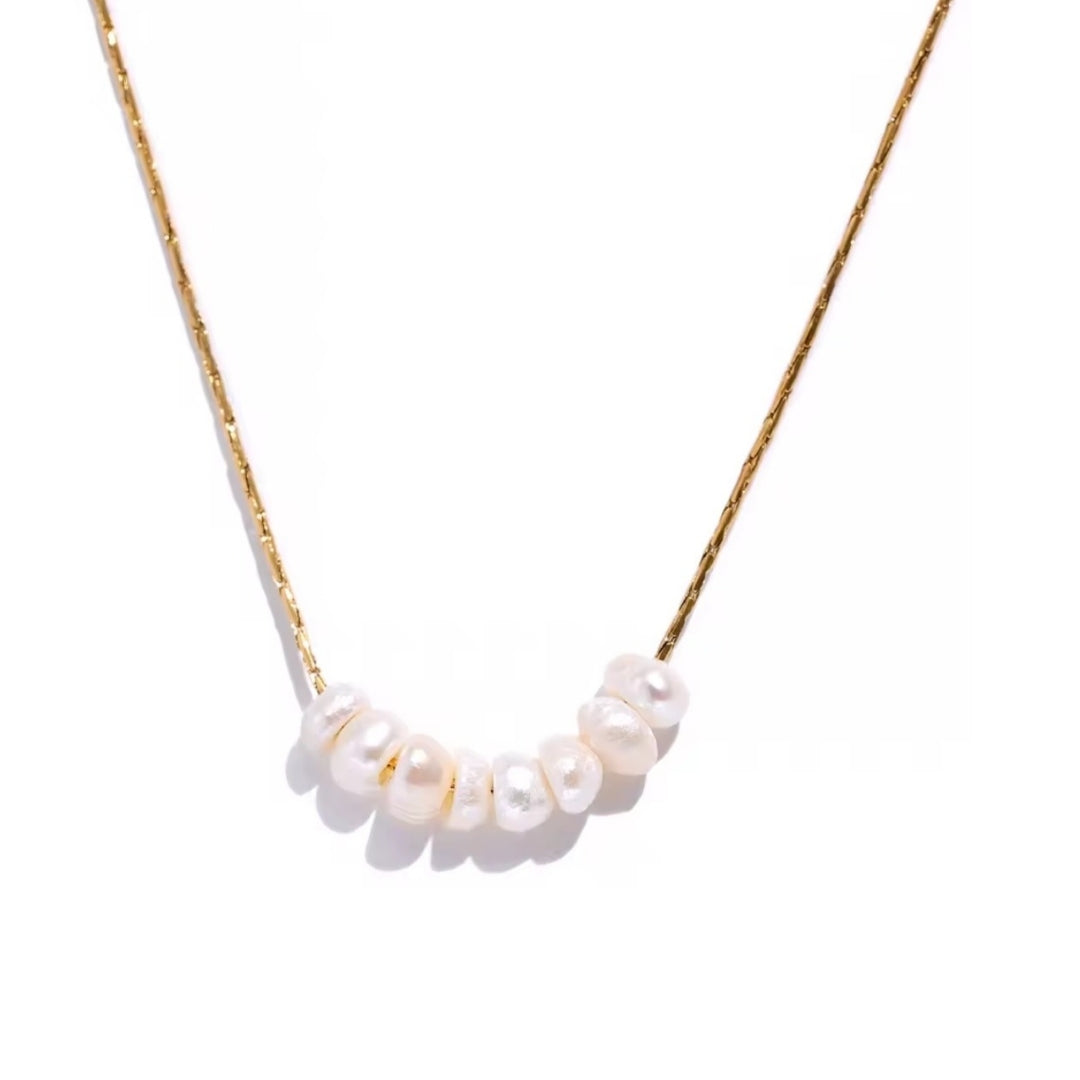 Pure Line | Pearl Necklace