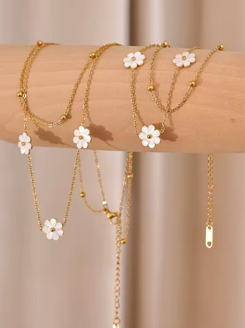 Fleur de Lune | Collier Double Rang à Fleur Nacrée