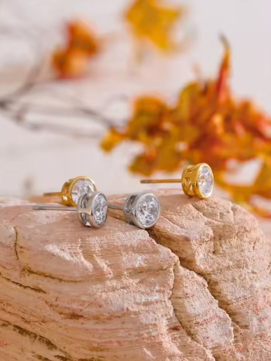 Mya | Boucles d'oreille Clous Rondes